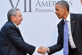 Những cái bắt tay đi vào lịch sử chính trị thế giới