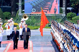 Tổng bí thư Nguyễn Phú Trọng đón ông Tập Cận Bình