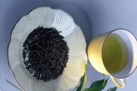 Chè đựng trong túi nilon để được bao lâu?