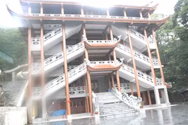 Phá đỉnh Tam Đảo, tự ý xây chùa