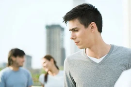 Thử mọi cách chồng vẫn không... ghen