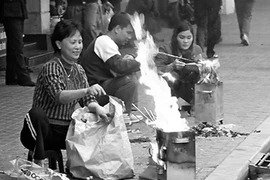 Quá lãng phí trong ngày rằm tháng 7