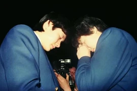 Video: Câu chuyện cảm động về đôi bạn bóng bàn sau 27 năm li biệt