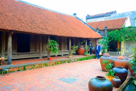 Không gian xưa độc đáo trong nhà cổ hơn 300 tuổi ở Hà Nội