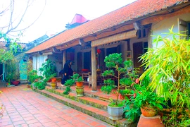 Chiêm ngưỡng nhà cổ 200 tuổi "đẹp mê hồn” ở Thủ đô