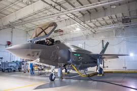 UAE loại Su-35S để chọn mua F-35A Mỹ: Cái tát đau cho Nga? 