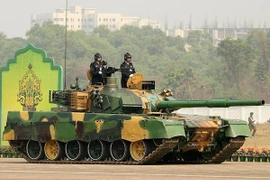 Xe tăng Trung Quốc xuất khẩu lắp động cơ của Ukraine: Khó khăn chồng chất