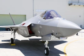 Máy bay F-35 Nhật Bản, xe tăng T-72B3 Nga làm nóng quần đảo Kuril 