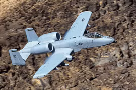 "Lợn chiến" A-10 hơn 40 tuổi của không quân Mỹ chưa chịu ngừng bay