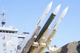 "Tàu sân bay" mới của Hải quân Iran mang theo vũ khí gì ghê gớm? 