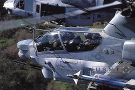 Lục quân Mỹ phô diễn sức mạnh trực thăng tấn công AH-1Z Viper