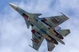 Xem Su-30SM Nga dùng bom dẫn đường KAB-500S-E san phẳng căn cứ phiến quân
