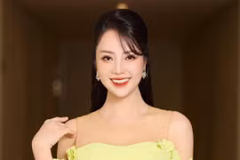 Á hậu Thuỵ Vân khoe vẻ đẹp tự nhiên sau 16 năm 