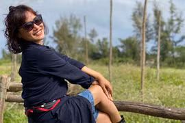 Ghê gớm trong “Hương vị tình thân”, ngoài đời nghệ sĩ Tú Oanh thế nào?