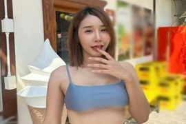 Mỹ nhân Thái Lan mặc mốt hở chân ngực hớ hênh