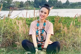 Nhan sắc rực rỡ của mỹ nhân Việt ăn chay trường, chăm lễ chùa