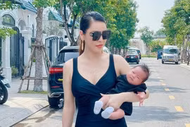 Quế Vân khoe dáng nuột sau 1 tháng sinh con trai thứ ba