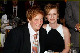 Chuyện tình trắc trở của những cặp đồng tính nữ Hollywood