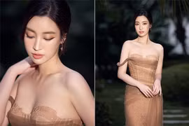 Đỗ Mỹ Linh nửa kín nửa hở, khoe sắc vóc gái một con