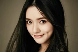 Ngắm vẻ đẹp thuần khiết hiếm có của bạn gái Châu Tinh Trì