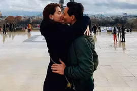 Kim Lý khóa môi Hồ Ngọc Hà mừng Giáng sinh giữa trời Âu