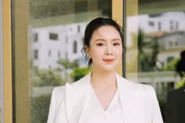 Vẻ đẹp bất chấp thời gian của Hồng Diễm ở tuổi U50