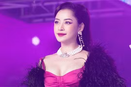 Chi Pu tham dự festival âm nhạc quốc tế, fan xui hát nhép