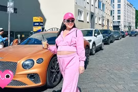 Người mẫu Quỳnh Thư khoe bụng bầu sắp đến ngày sinh