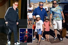 Elton John - "danh ca 280 triệu bảng Anh" vắt sức ra sao?