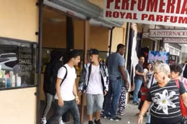 Rộ tin đồn Selena mang song thai với Justin Bieber