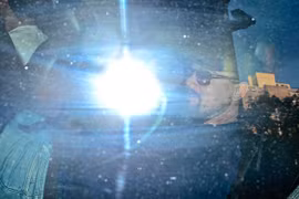 Leonardo Dicaprio tránh phóng viên như “tránh tà” sau scandal