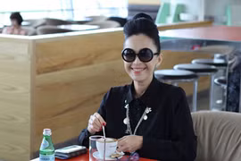 Diễm My sang Mỹ dự show thời trang của Đỗ Mạnh Cường