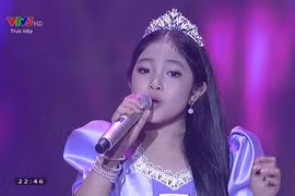 "Công chúa tóc mây" hát tiếng Anh điêu luyện gây sốt