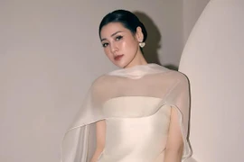 Nhan sắc thăng hạng của Á hậu Tú Anh sau sinh con thứ hai