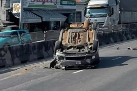 Khánh Hòa: Xe bồn 'hất tung' ô tô 4 chỗ trên Quốc lộ 1