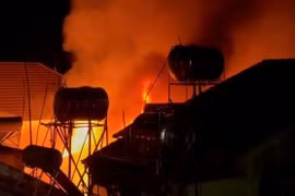 Hỏa hoạn lớn tại Đà Lạt: Ngọn lửa bùng phát dữ dội trong đêm