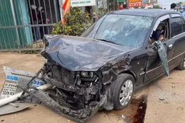 Đắk Lắk: Ô tô biển xanh tông xe công nông, 3 người thương vong