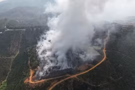 Lâm Đồng: Cháy lớn tại bãi rác Gung Ré, khói đen bao trùm khu dân cư