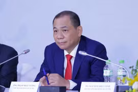 Tài sản tỷ phú Phạm Nhật Vượng nhảy vọt lên 7,4 tỷ USD