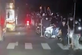 Mang dao, mác hỗn chiến trên Quốc lộ 1, 50 người bị công an triệu tập