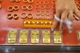 Vàng nhẫn, vàng miếng đồng loạt lập đỉnh – nhà đầu tư cần thận trọng