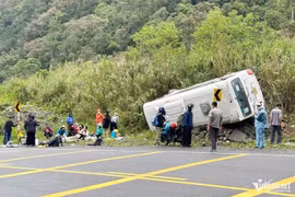 Khánh Hòa: Tai nạn trên đèo Khánh Lê, xe chở 25 người gặp nạn