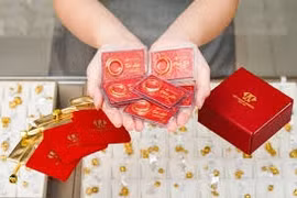 Vàng nhẫn tăng nhẹ, chênh lệch với SJC lên gần 4 triệu đồng/lượng