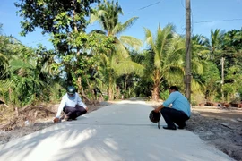Trà Vinh: Cty Đông Anh thắng gói thầu nâng cấp đường GTNT tại Châu Thành
