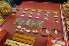 Giá vàng tăng sốc đầu tuần, vọt thêm 3 triệu đồng mỗi lượng