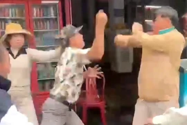 Đánh nhau, hăm dọa vì giành khách ở đỉnh đèo Hải Vân