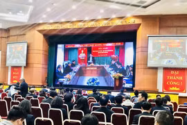 Tổng thu NSNN ước đạt 1.693,5 nghìn tỷ đồng tăng 4,5% so dự toán