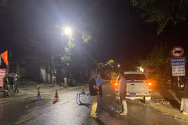 Lũ ống ập về Lào Cai trong đêm, ít nhất ba người tử vong