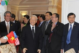 Tổng Bí thư Nguyễn Phú Trọng thăm Đại sứ quán Việt Nam ở Mỹ