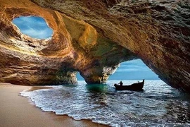 Chiêm ngưỡng 10 hang động kỳ vĩ nhất thế giới